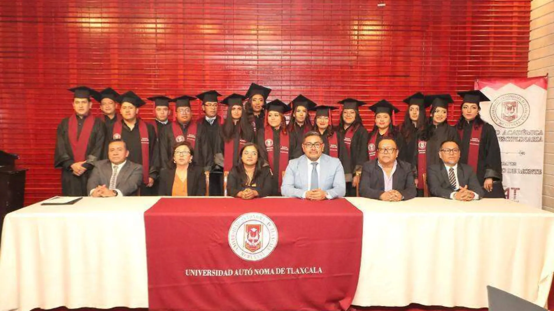 alumnos de Psicología y Administración (2)